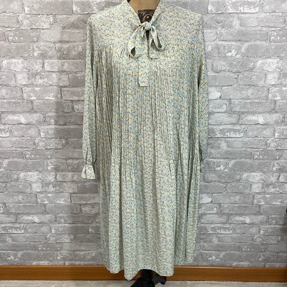 Simplee Tie Neck Belted Pleated Dress - Picture 1 of 9